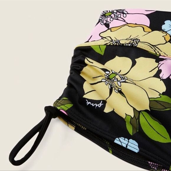 COPY - Victoria’s Secret Pink Swim Shortie Bikini Bottom Ruched Sides Black flo… - Picture 5 of 8